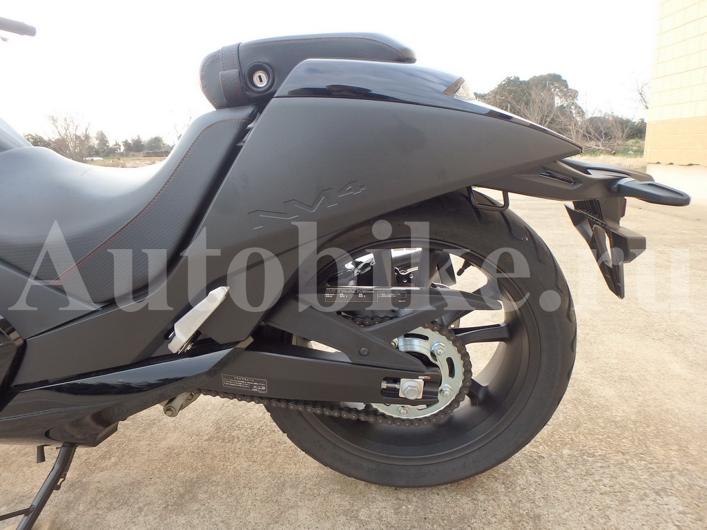 Купить мотоцикл Honda NM4-01 2014 фото 14